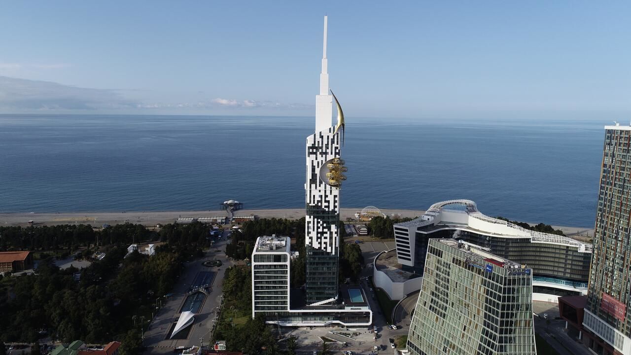Отель Le Meridien Batumi Батуми-45