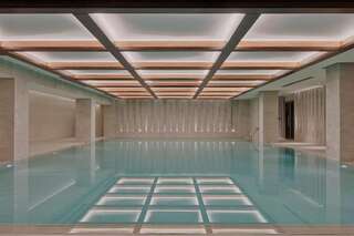 Отель Le Meridien Batumi Батуми Номер Делюкс с 2 кроватями размера «queen-size», балконом и видом на город-8